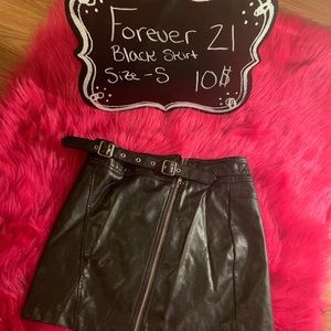 Forever 21 black pleather mini skirt